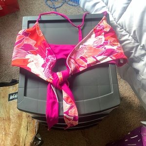 New with tags Athelta wrap swimsuit top